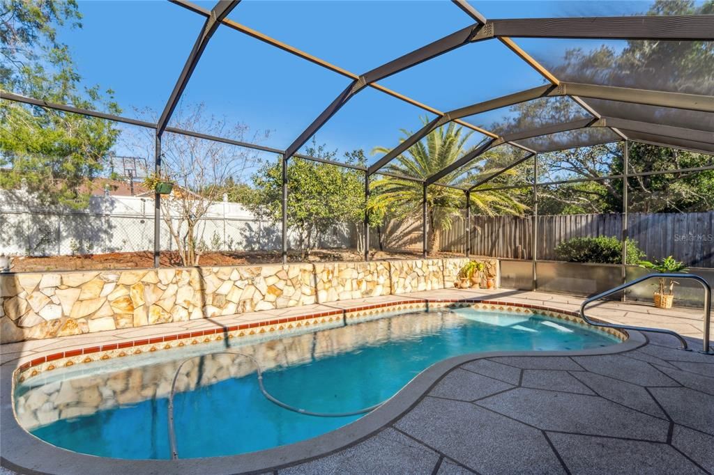 For Sale: $320,000 (2 beds, 2 baths, 1514 Square Feet)