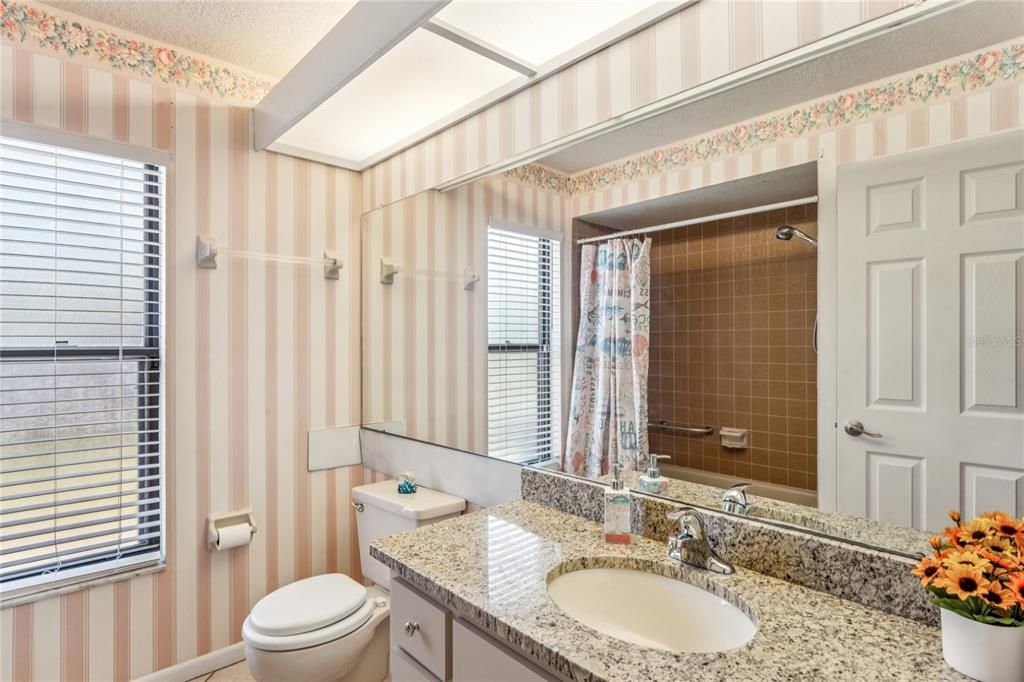 For Sale: $320,000 (2 beds, 2 baths, 1514 Square Feet)