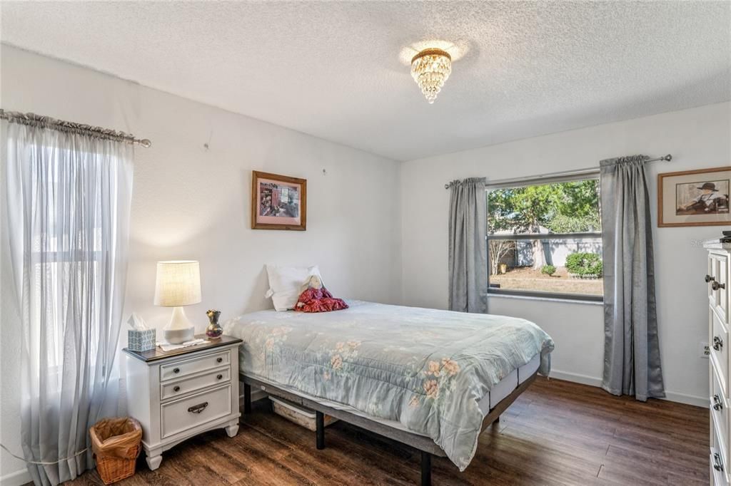 For Sale: $320,000 (2 beds, 2 baths, 1514 Square Feet)