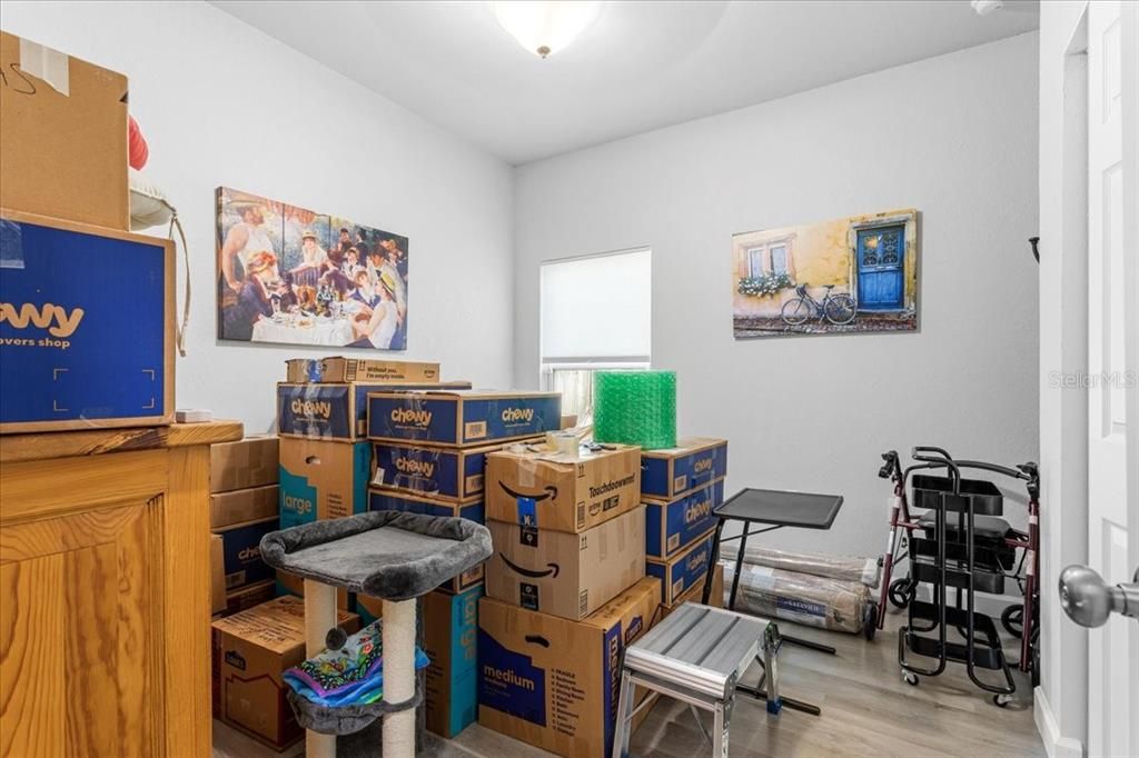 На продажу: $249,900 (3 спален, 2 ванн, 1330 Квадратных фут)