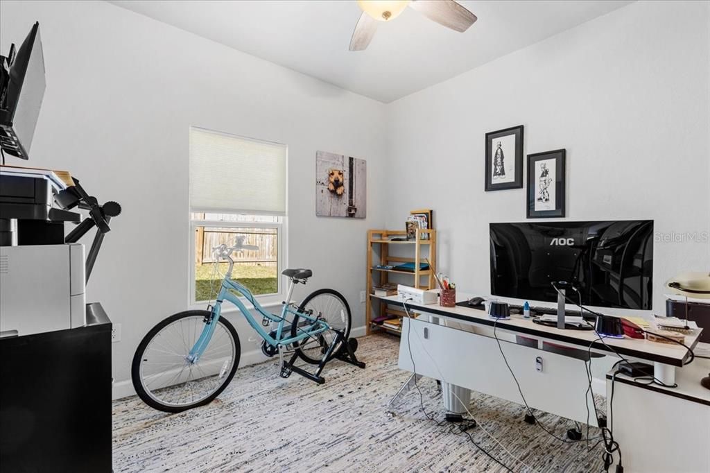 На продажу: $249,900 (3 спален, 2 ванн, 1330 Квадратных фут)