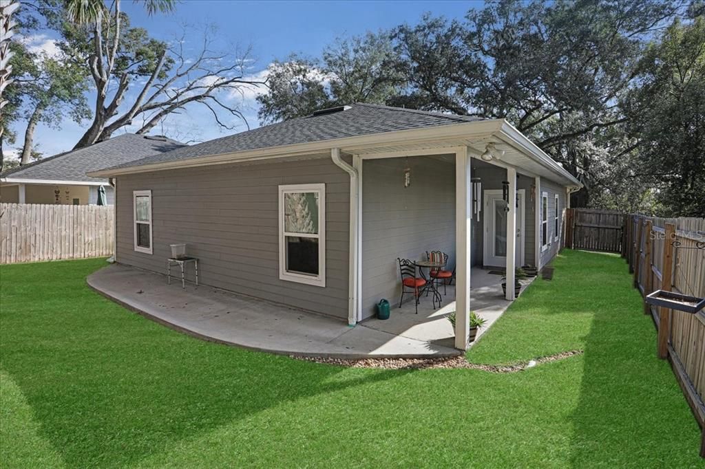 На продажу: $249,900 (3 спален, 2 ванн, 1330 Квадратных фут)