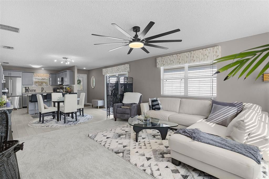 На продажу: $284,000 (1 спален, 1 ванн, 955 Квадратных фут)