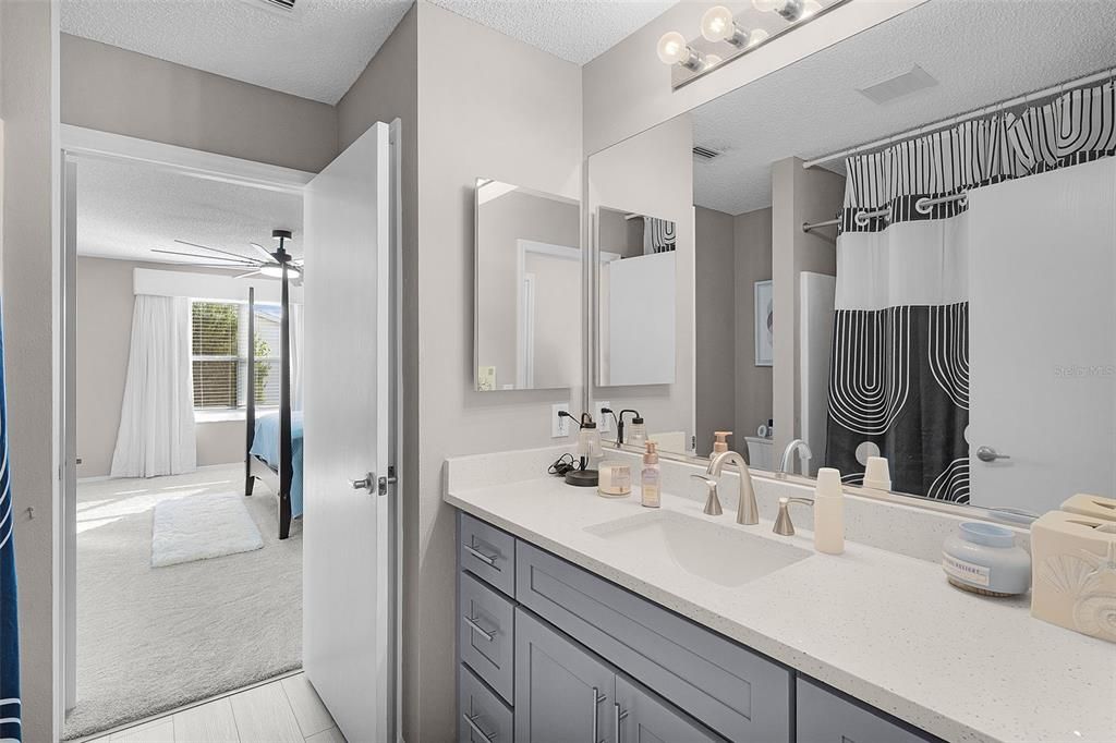 На продажу: $284,000 (1 спален, 1 ванн, 955 Квадратных фут)