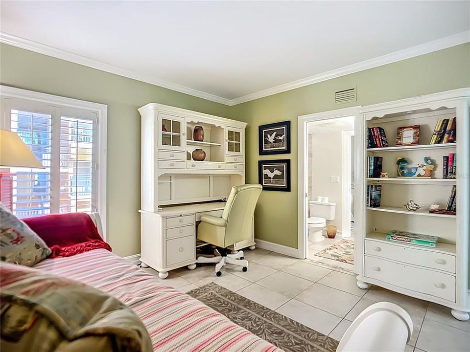 For Sale: $2,299,000 (3 beds, 2 baths, 1830 Square Feet)