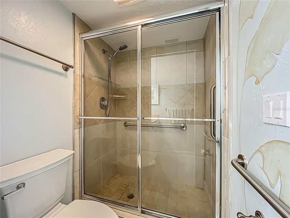 For Sale: $2,299,000 (3 beds, 2 baths, 1830 Square Feet)