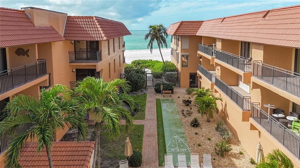 For Sale: $2,299,000 (3 beds, 2 baths, 1830 Square Feet)