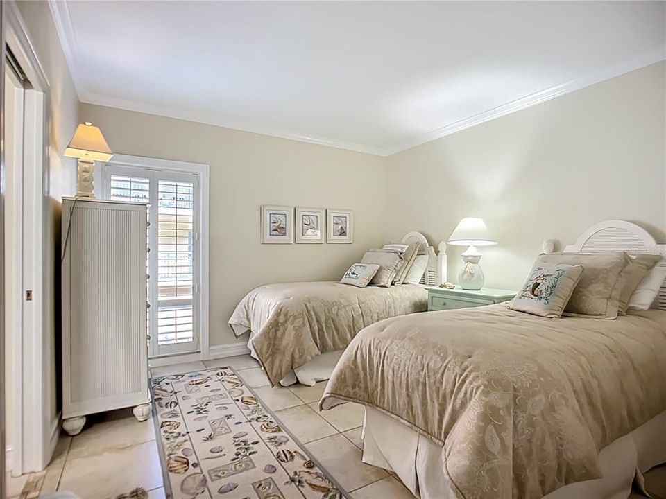 For Sale: $2,299,000 (3 beds, 2 baths, 1830 Square Feet)