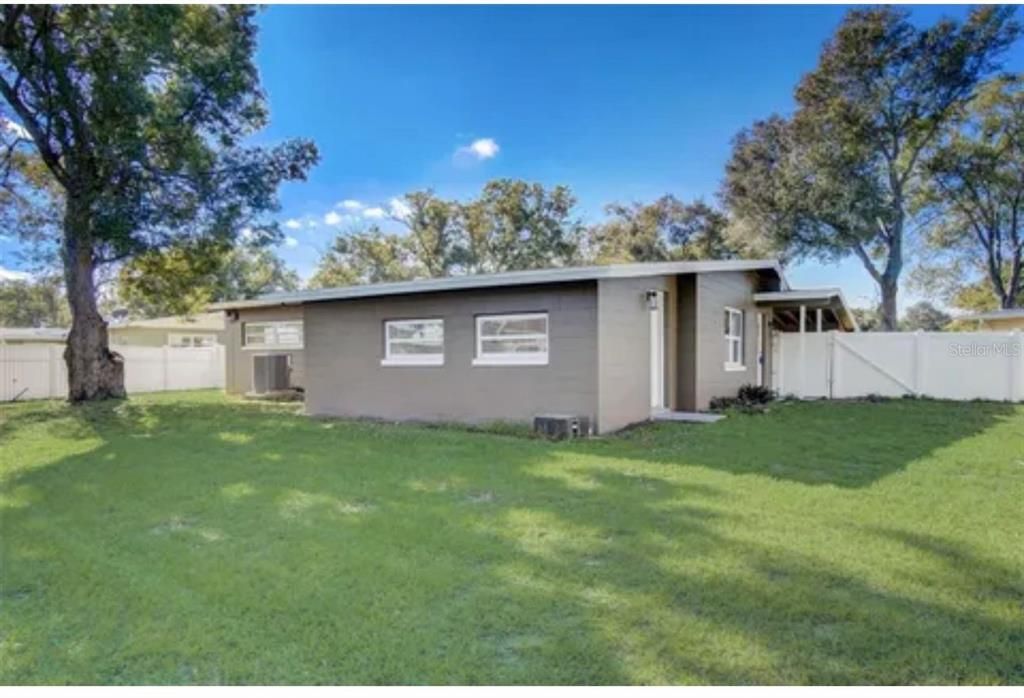 В аренду: $3,100 (3 спален, 2 ванн, 1374 Квадратных фут)