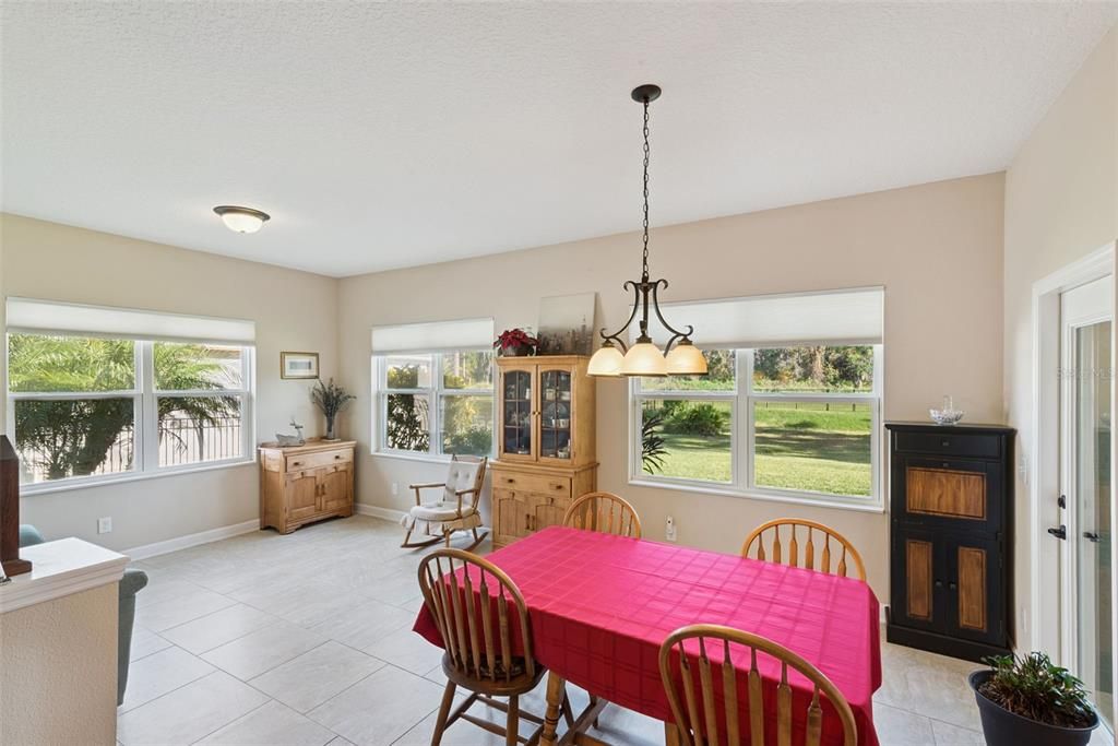 For Sale: $675,000 (4 beds, 4 baths, 3637 Square Feet)