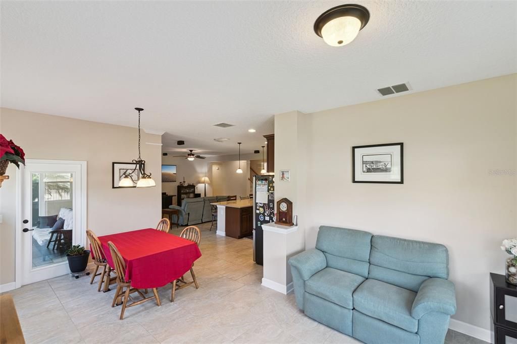 For Sale: $675,000 (4 beds, 4 baths, 3637 Square Feet)