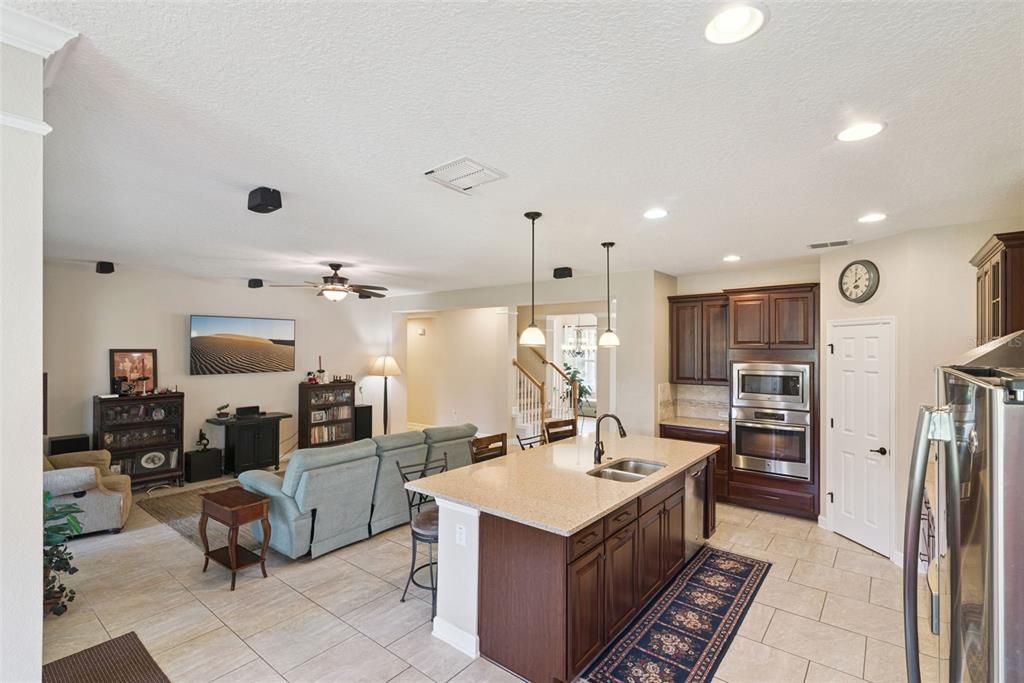 For Sale: $675,000 (4 beds, 4 baths, 3637 Square Feet)