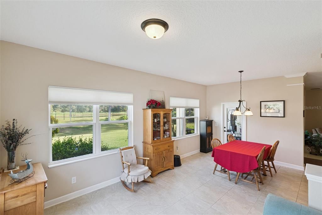 For Sale: $675,000 (4 beds, 4 baths, 3637 Square Feet)