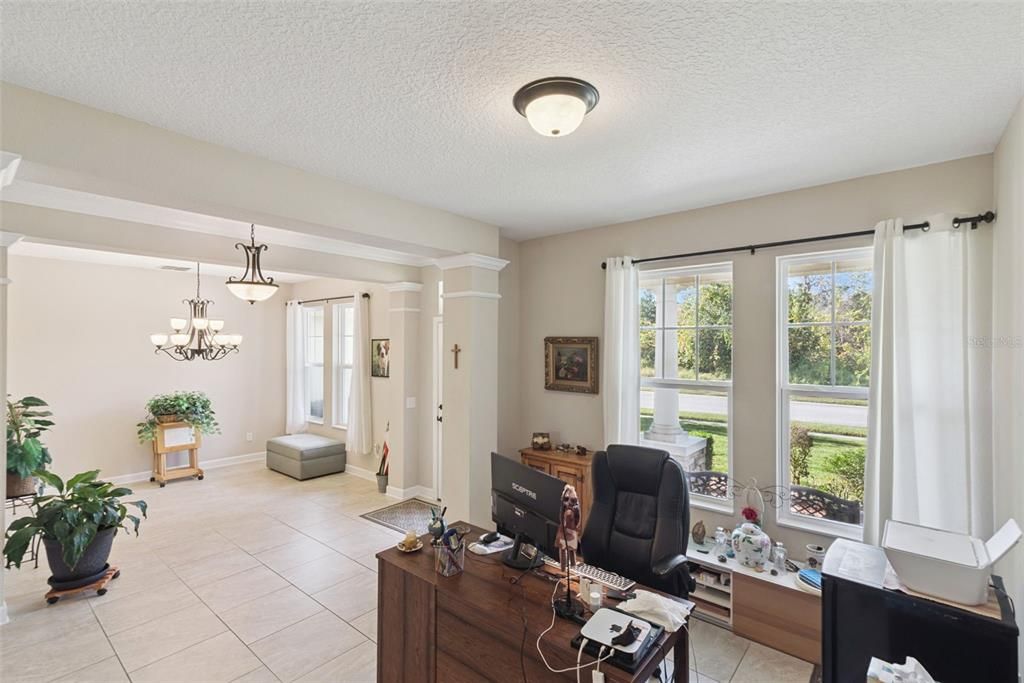 For Sale: $675,000 (4 beds, 4 baths, 3637 Square Feet)