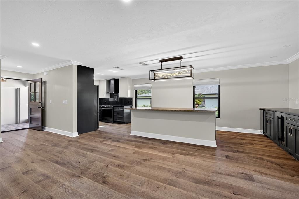 En Venta: $464,900 (3 camas, 2 baños, 1706 Pies cuadrados)