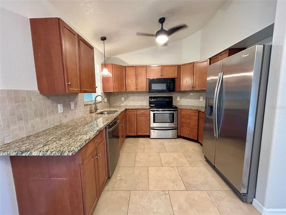 En Renta: $1,850 (3 camas, 2 baños, 1265 Pies cuadrados)