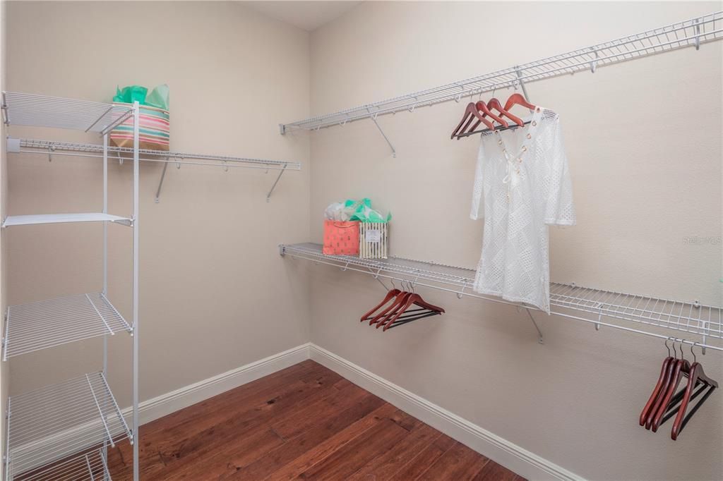 For Sale: $680,000 (3 beds, 2 baths, 2208 Square Feet)