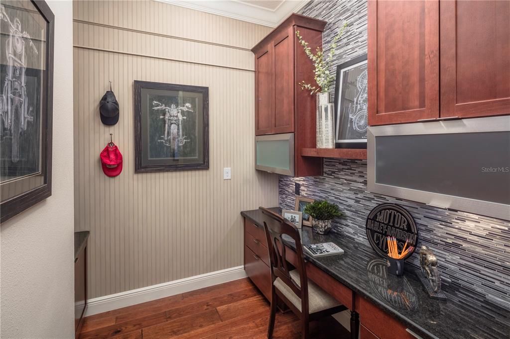 For Sale: $680,000 (3 beds, 2 baths, 2208 Square Feet)