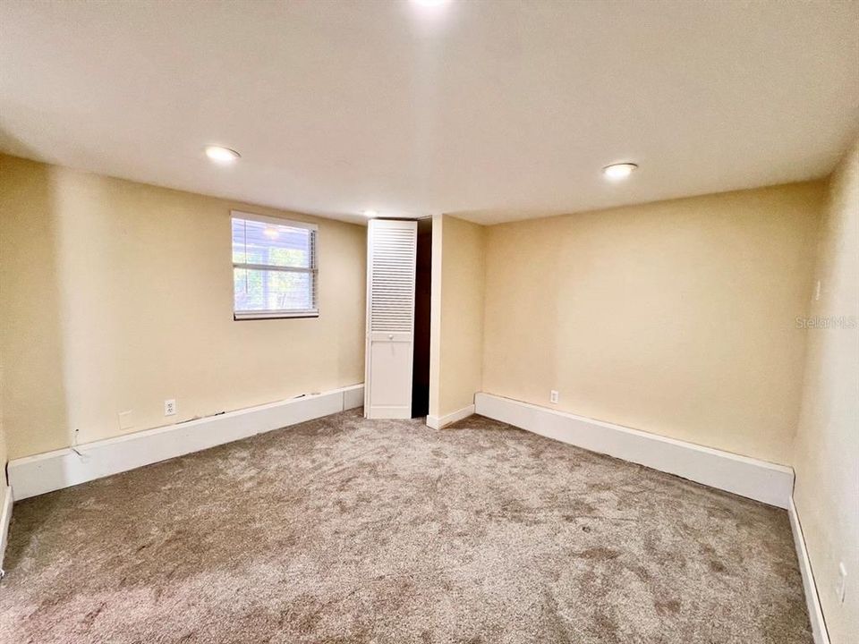 En Venta: $315,000 (4 camas, 0 baños, 1418 Pies cuadrados)