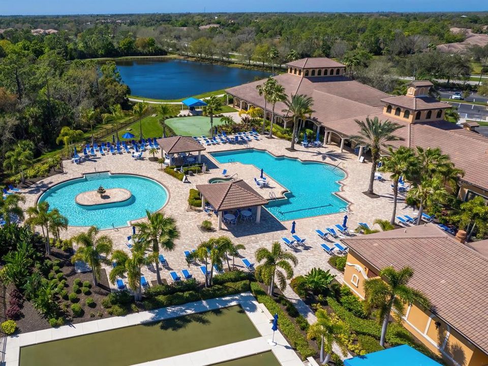 На продажу: $349,900 (2 спален, 2 ванн, 1600 Квадратных фут)