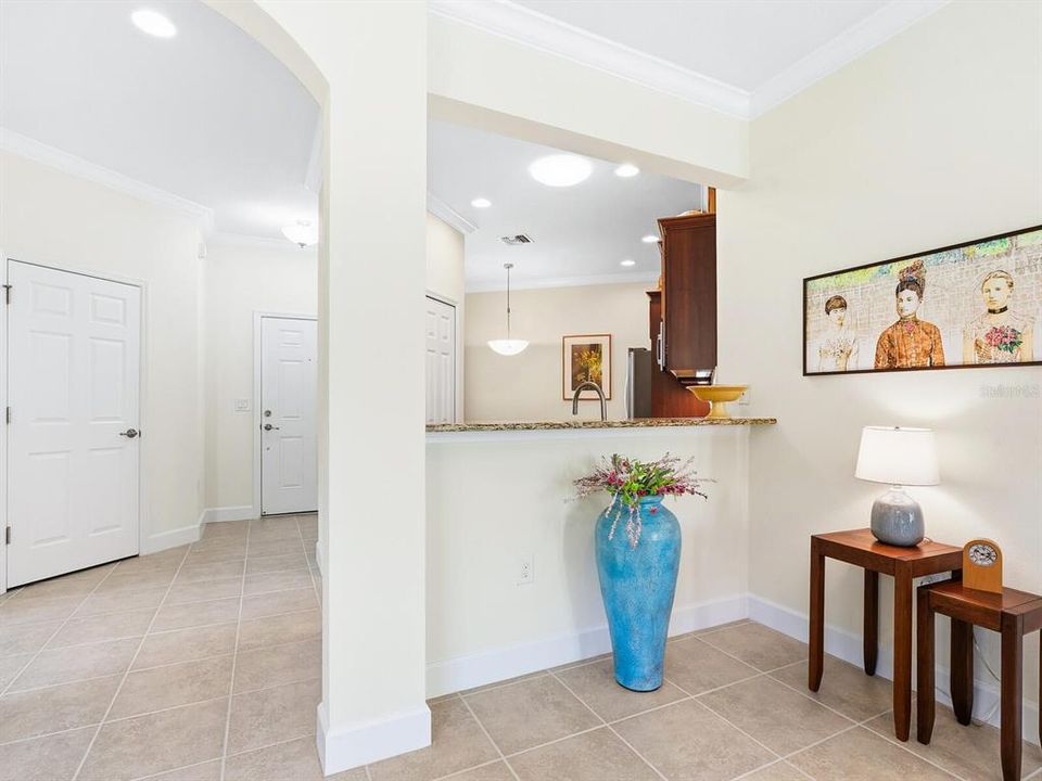 На продажу: $349,900 (2 спален, 2 ванн, 1600 Квадратных фут)