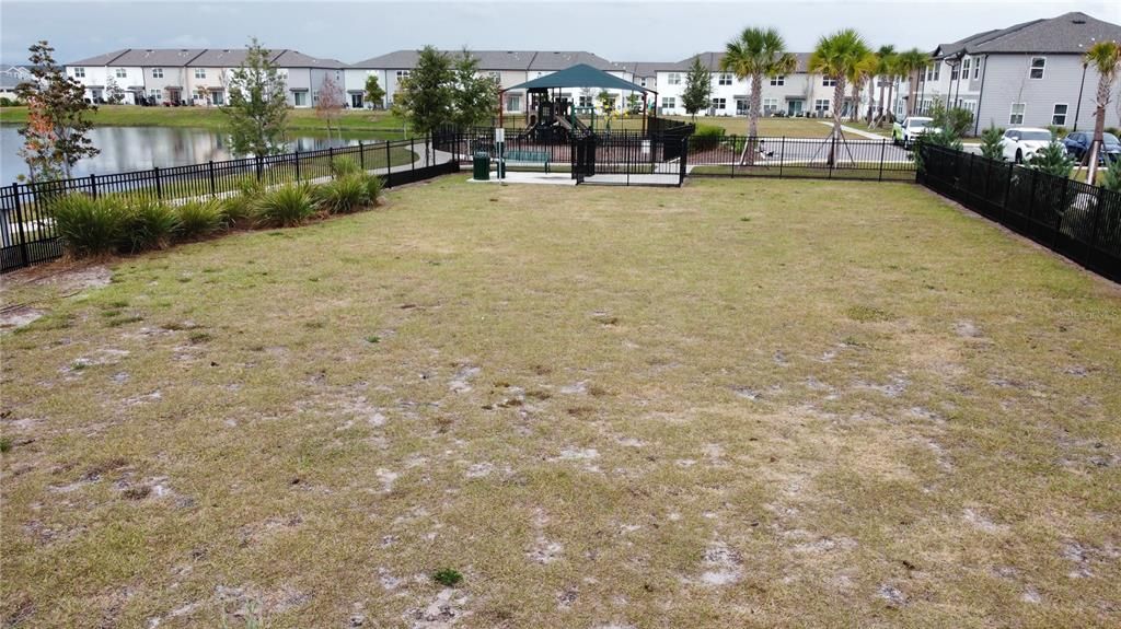 出租: $2,050 (3 贝兹, 2 浴室, 1424 平方英尺)