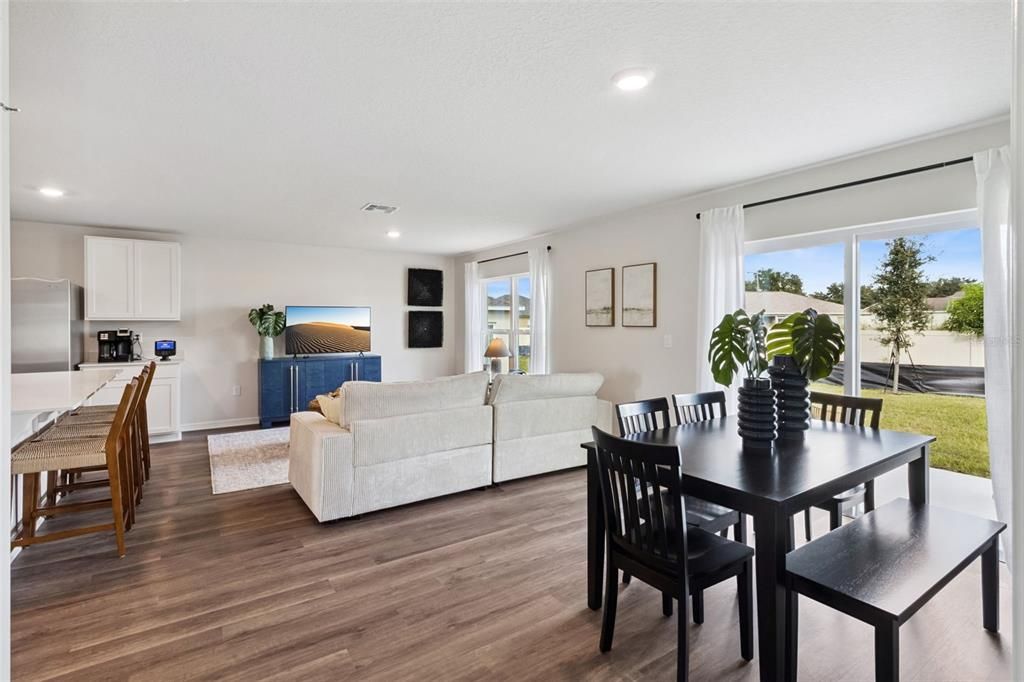 For Sale: $311,990 (3 beds, 2 baths, 1328 Square Feet)