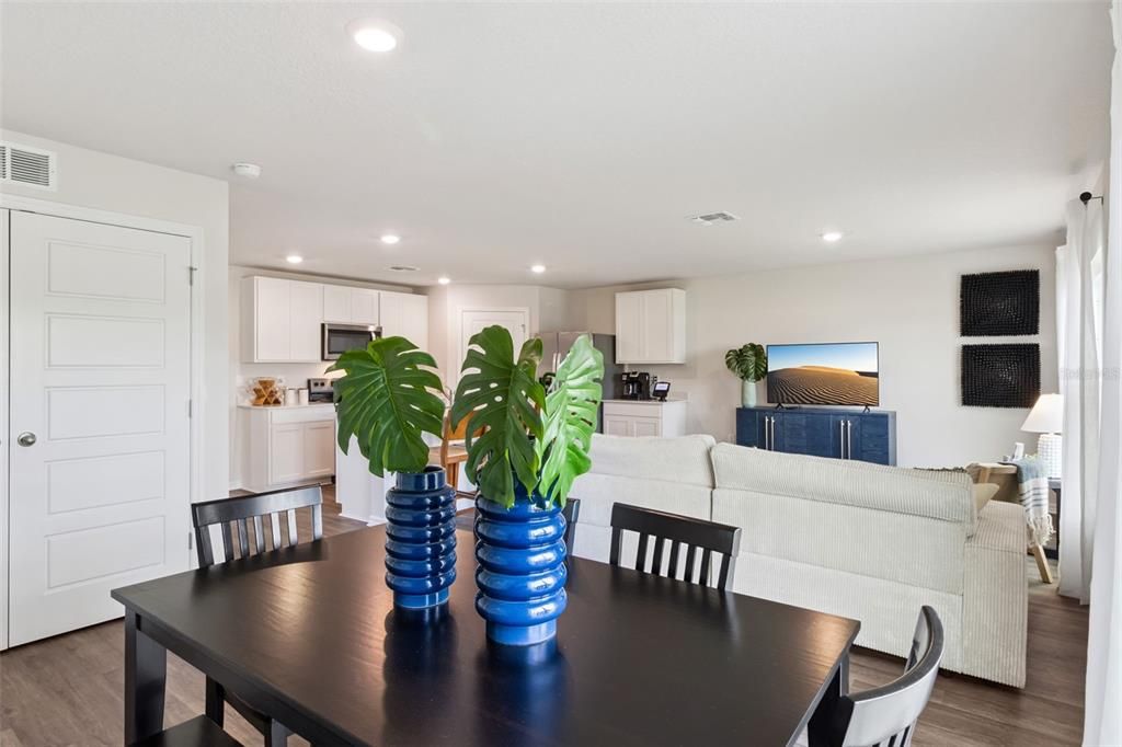 For Sale: $311,990 (3 beds, 2 baths, 1328 Square Feet)