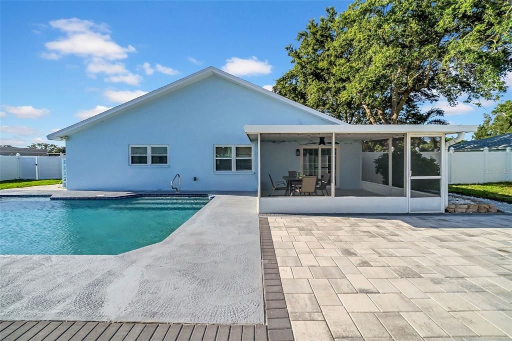 En Venta: $624,999 (3 camas, 3 baños, 1695 Pies cuadrados)