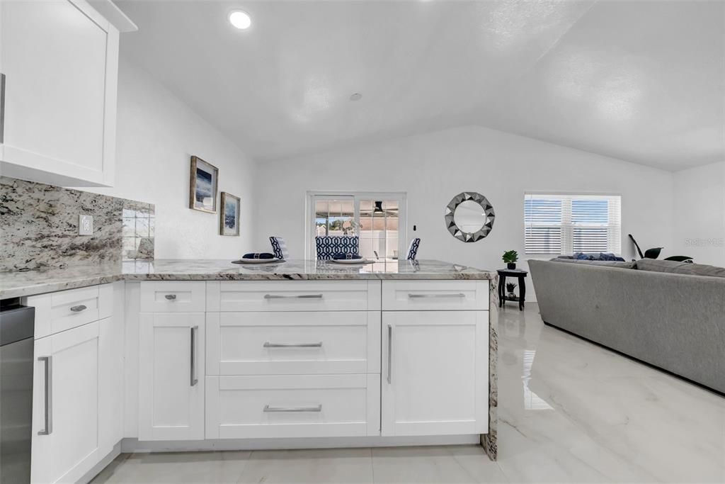 En Venta: $624,999 (3 camas, 3 baños, 1695 Pies cuadrados)