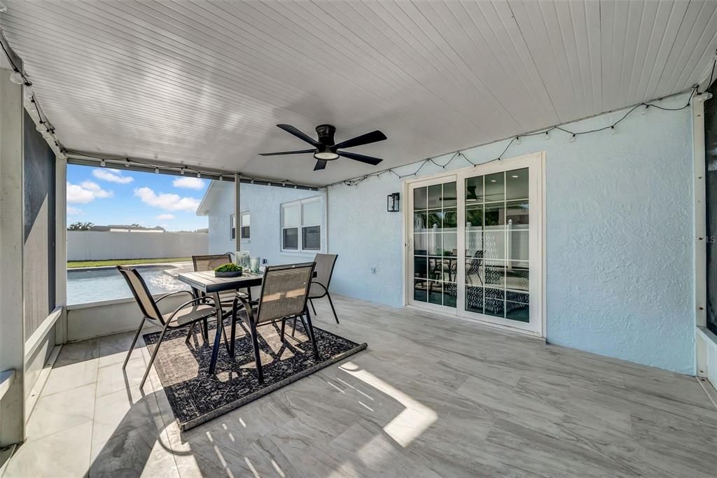 En Venta: $624,999 (3 camas, 3 baños, 1695 Pies cuadrados)