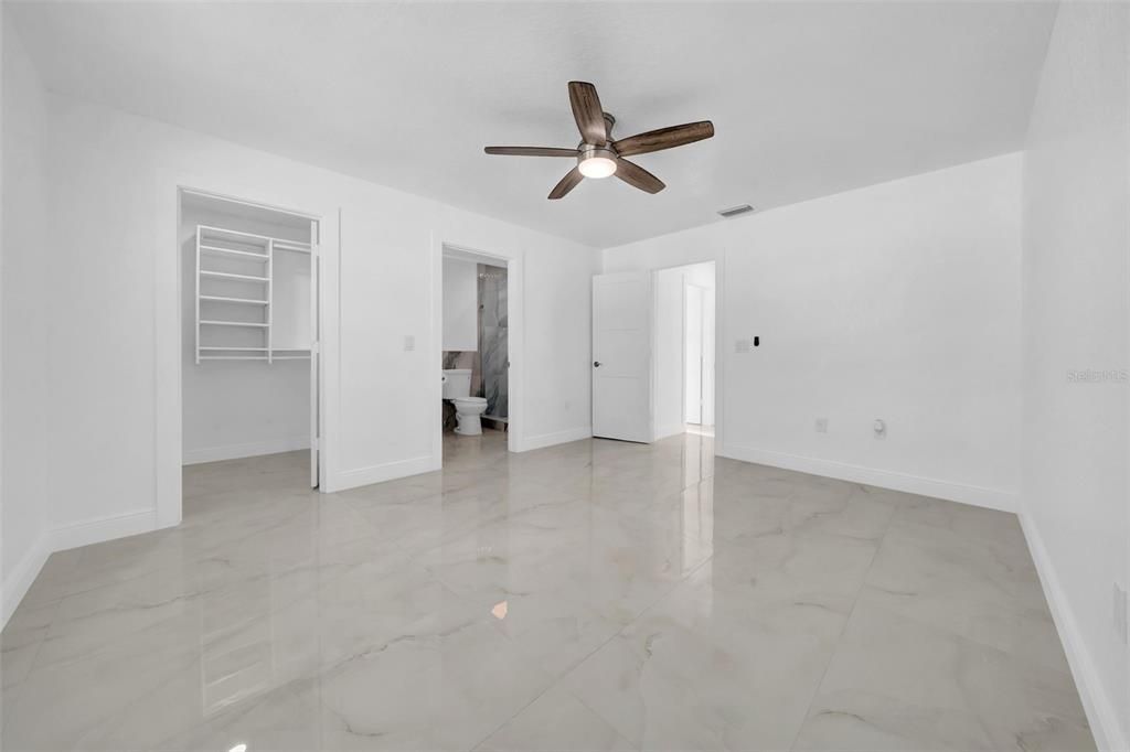 En Venta: $624,999 (3 camas, 3 baños, 1695 Pies cuadrados)