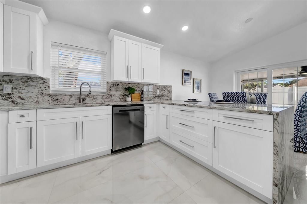 En Venta: $624,999 (3 camas, 3 baños, 1695 Pies cuadrados)