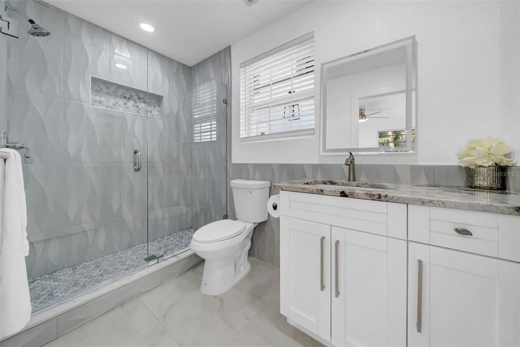 En Venta: $624,999 (3 camas, 3 baños, 1695 Pies cuadrados)