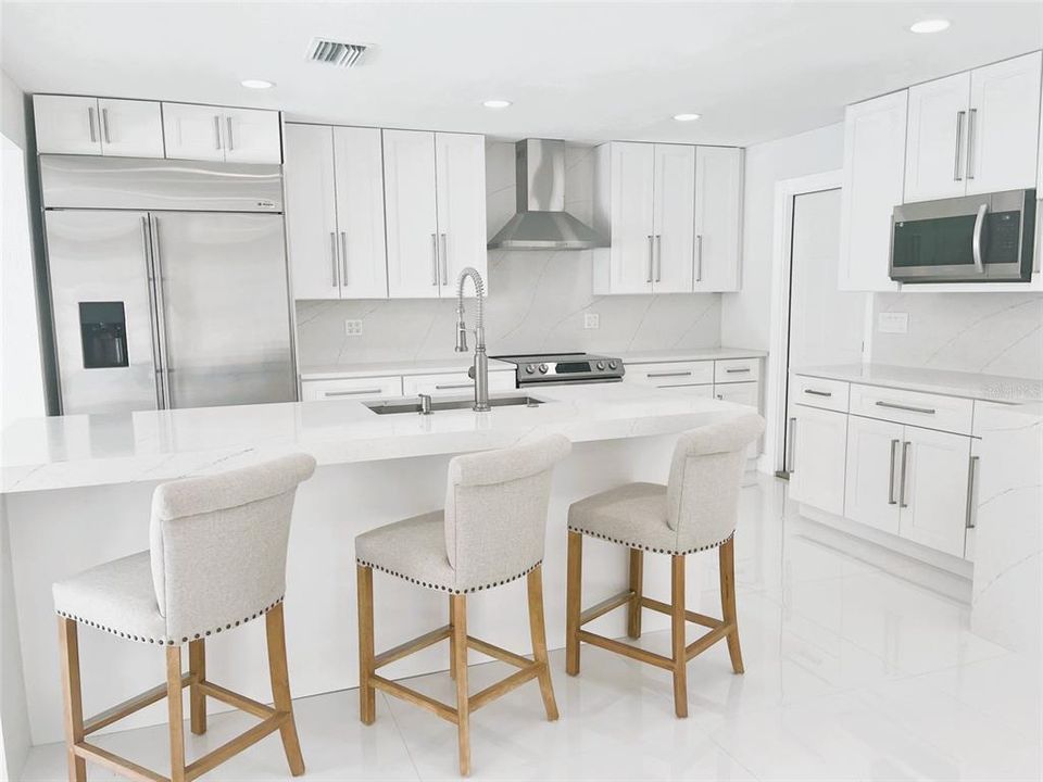 For Rent: $3,700 (3 beds, 2 baths, 2031 Square Feet)