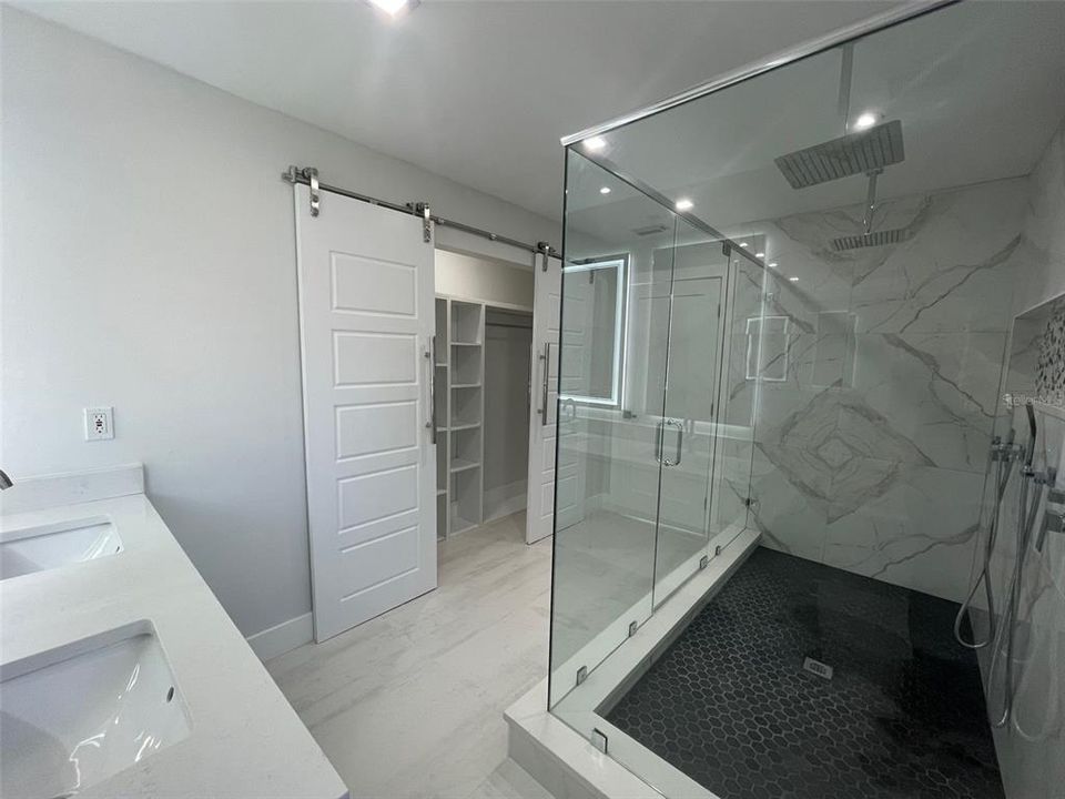 For Rent: $3,700 (3 beds, 2 baths, 2031 Square Feet)