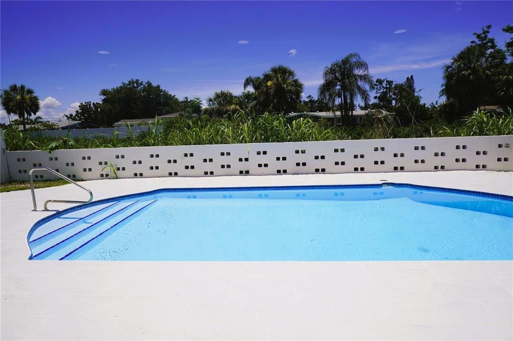 For Rent: $3,700 (3 beds, 2 baths, 2031 Square Feet)