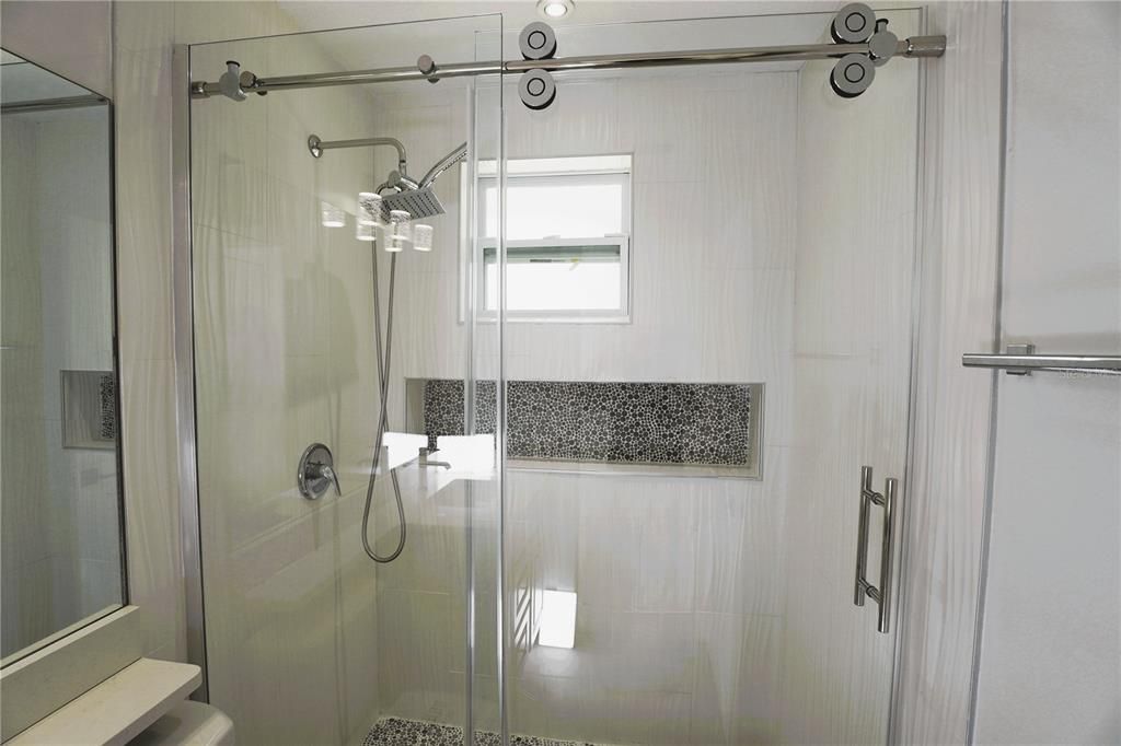 For Rent: $3,700 (3 beds, 2 baths, 2031 Square Feet)