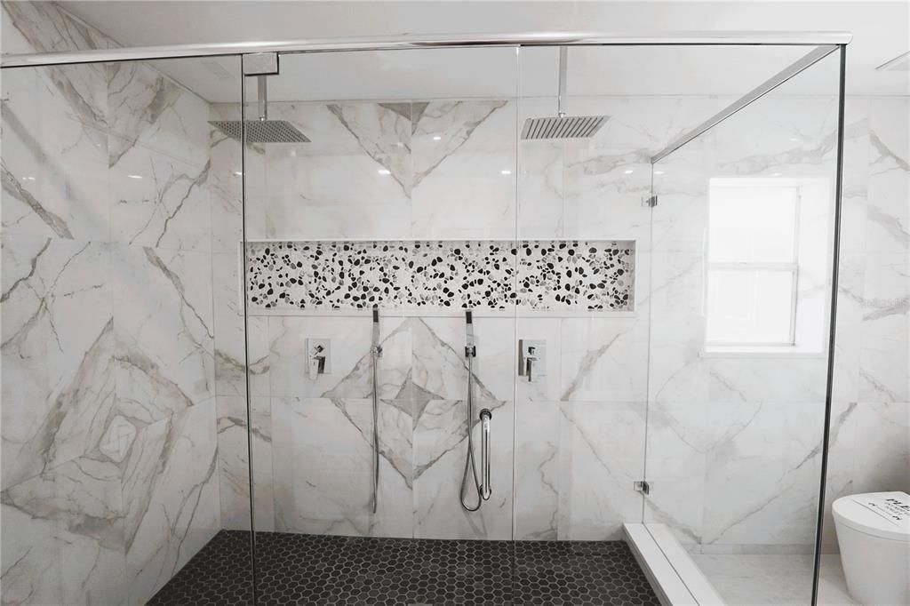 For Rent: $3,700 (3 beds, 2 baths, 2031 Square Feet)