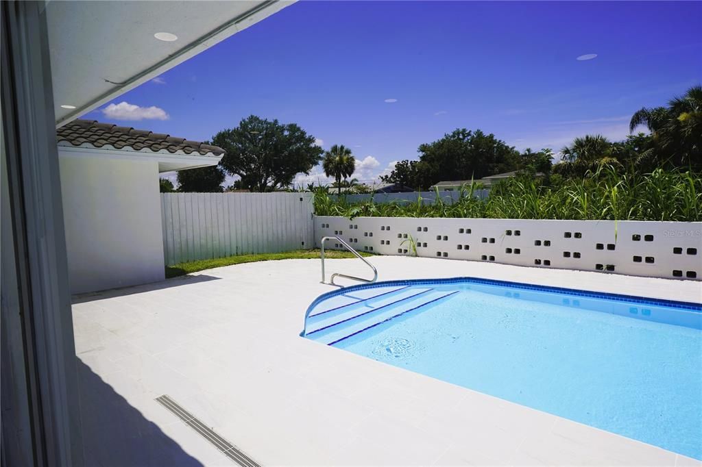 For Rent: $3,700 (3 beds, 2 baths, 2031 Square Feet)