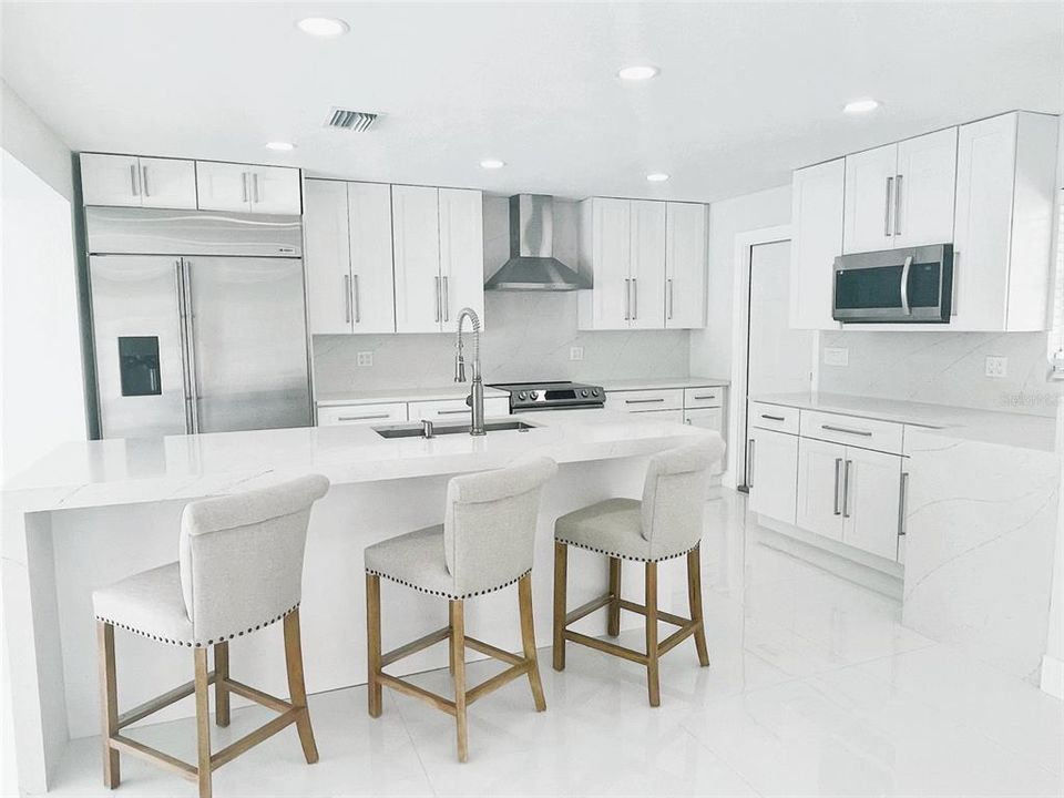 For Rent: $3,700 (3 beds, 2 baths, 2031 Square Feet)