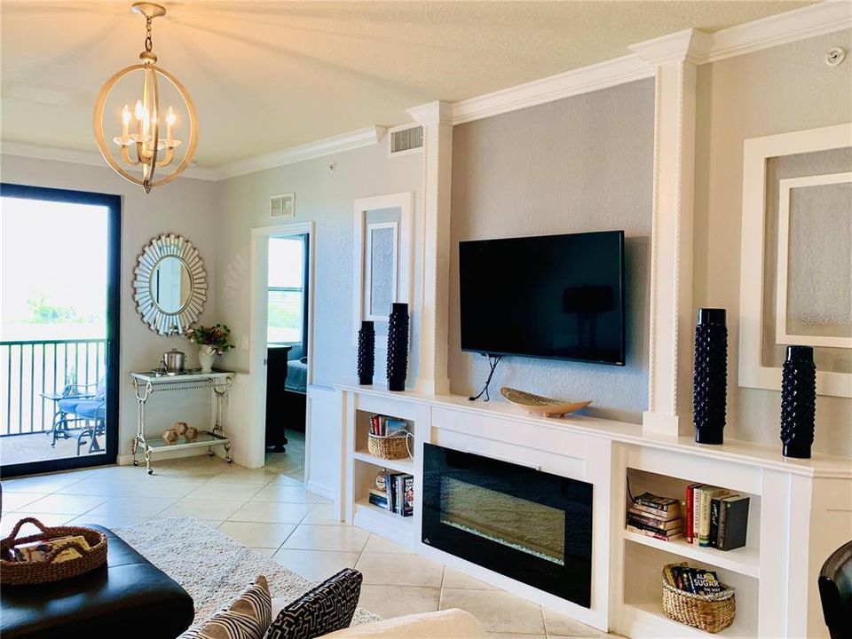 На продажу: $269,900 (2 спален, 2 ванн, 1121 Квадратных фут)