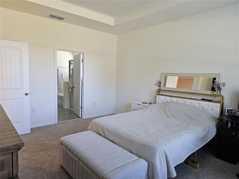 En Venta: $524,900 (4 camas, 3 baños, 2142 Pies cuadrados)