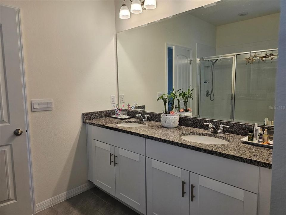 En Venta: $524,900 (4 camas, 3 baños, 2142 Pies cuadrados)