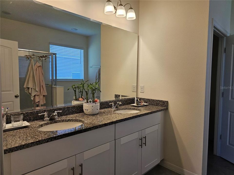 En Venta: $524,900 (4 camas, 3 baños, 2142 Pies cuadrados)