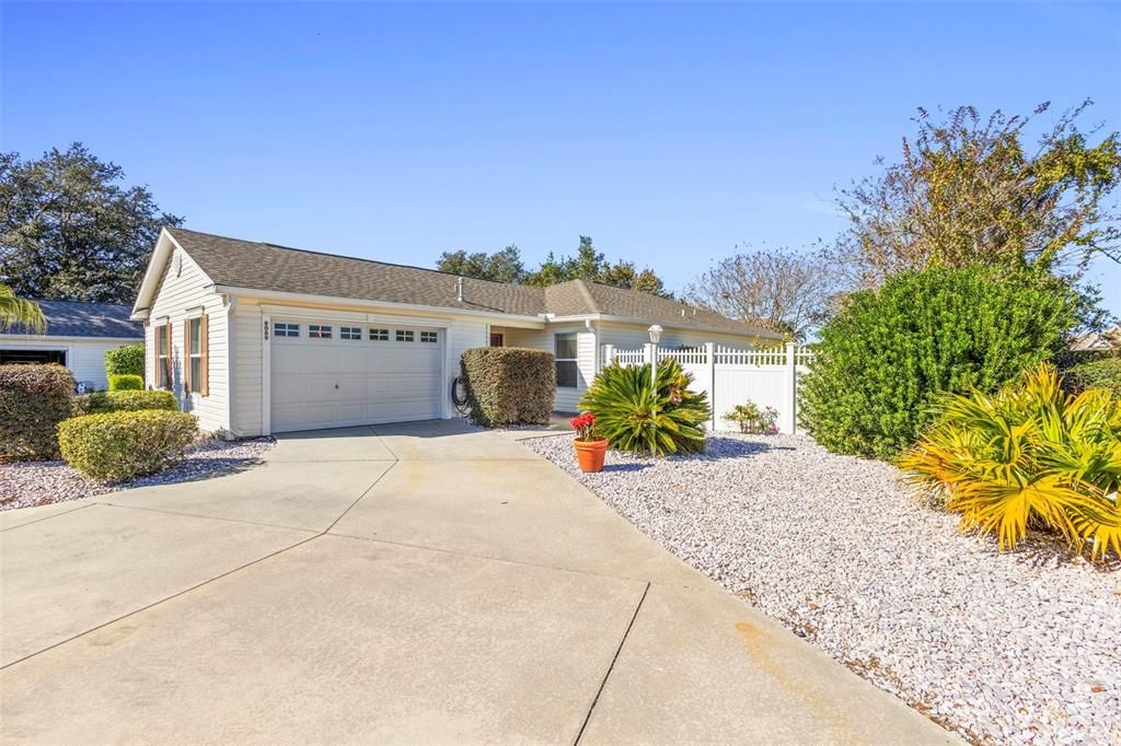 En Venta: $299,999 (2 camas, 2 baños, 1283 Pies cuadrados)