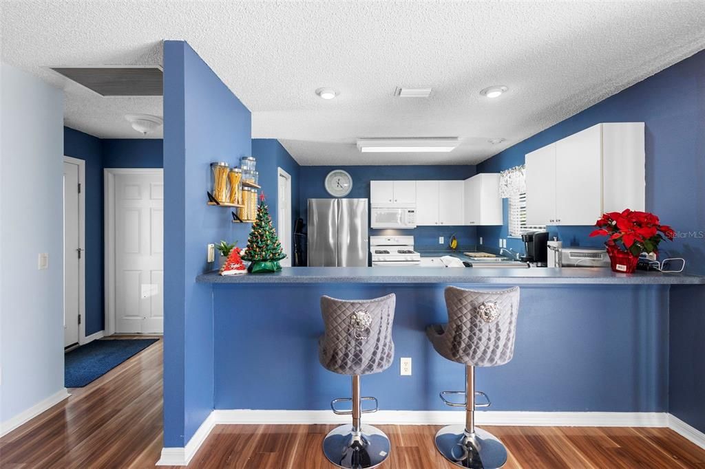 En Venta: $299,999 (2 camas, 2 baños, 1283 Pies cuadrados)