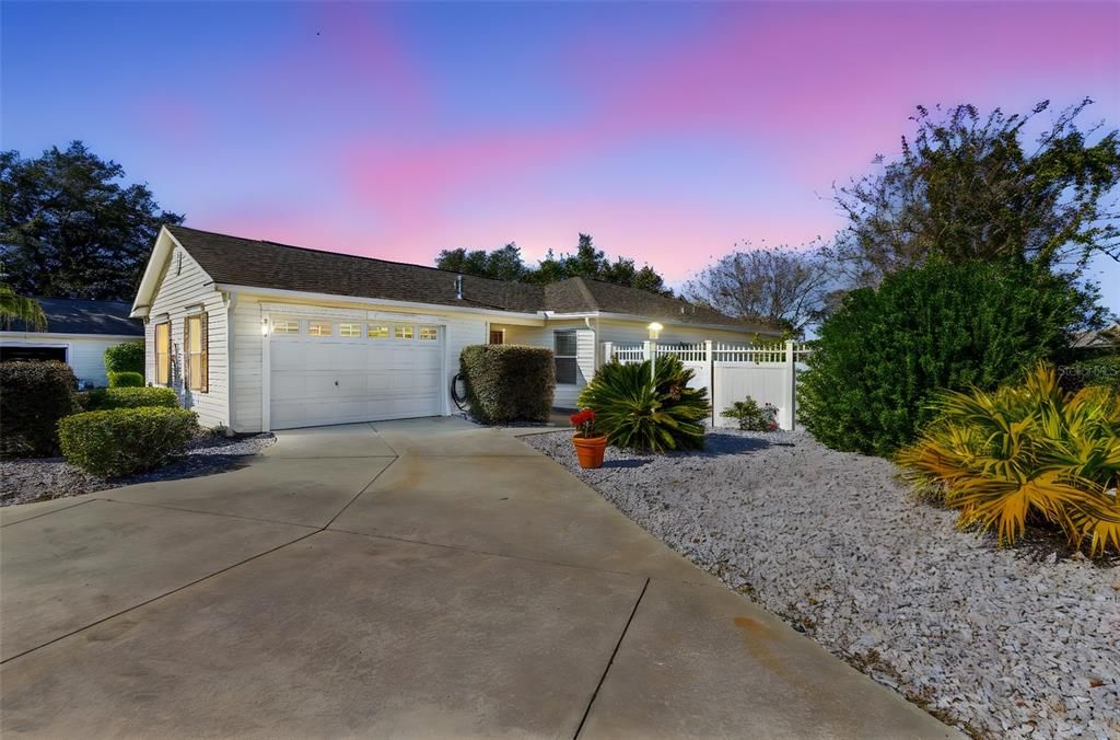 En Venta: $299,999 (2 camas, 2 baños, 1283 Pies cuadrados)