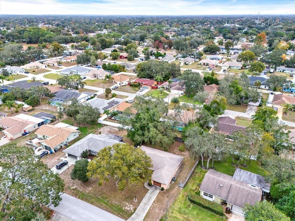 For Sale: $224,900 (2 beds, 2 baths, 1418 Square Feet)