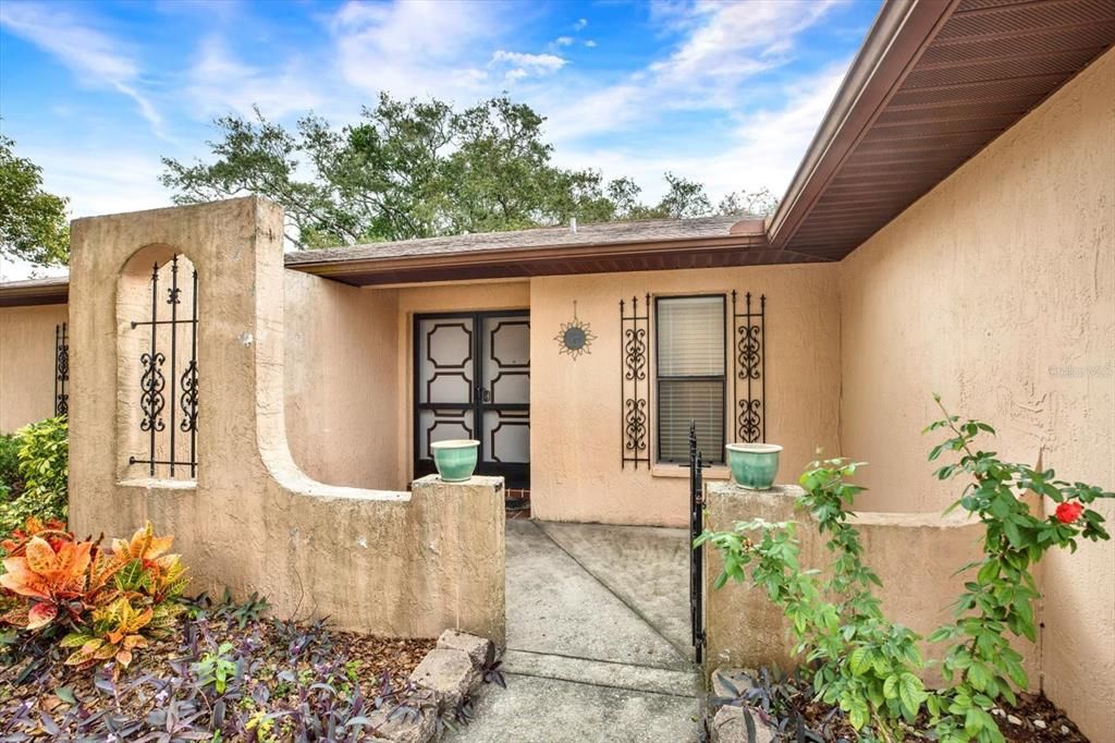 For Sale: $224,900 (2 beds, 2 baths, 1418 Square Feet)